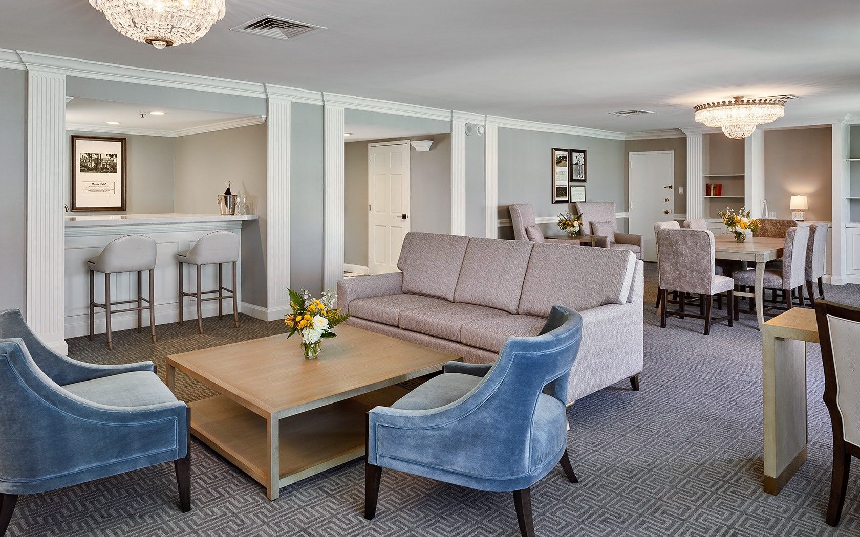 large bridal suite furnished with a bar area and living room at Seaview, A Dolce Hotel