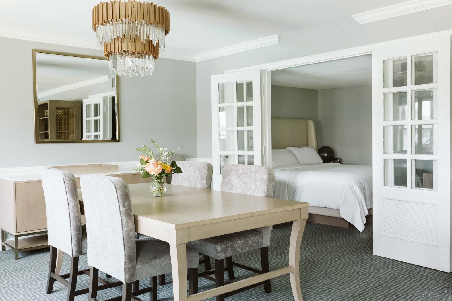 parlor suite room